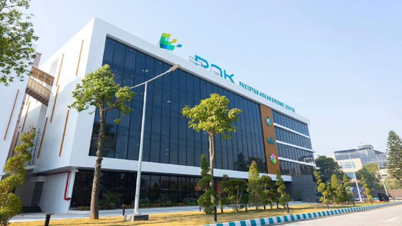 Pakistan's IT Ministry Launches Nationwide Asaan Khidmat Centers: A Step Towards Accessible Digital Services